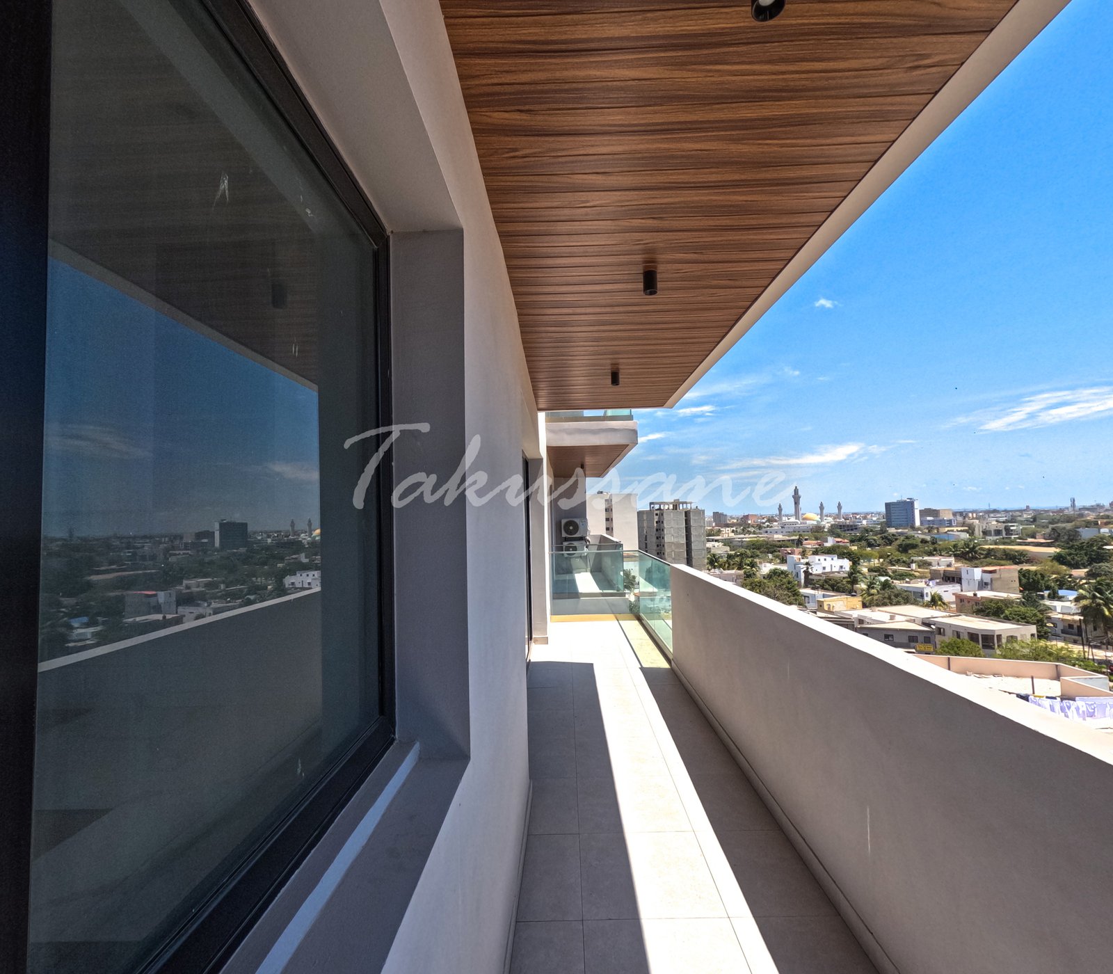 Magnifique Appartement F4 au Point E 168m²