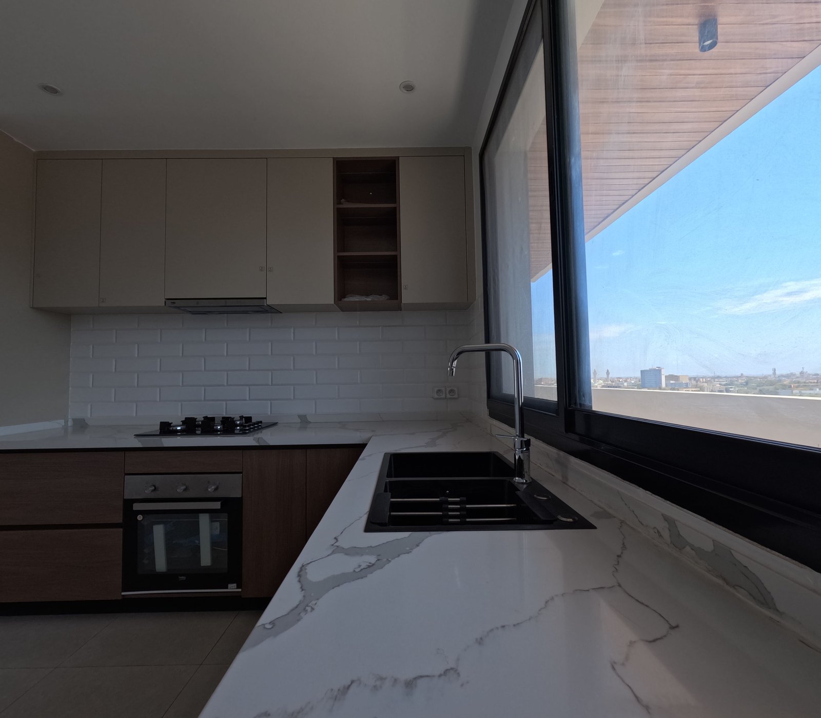 Magnifique Appartement F4 au Point E 168m²